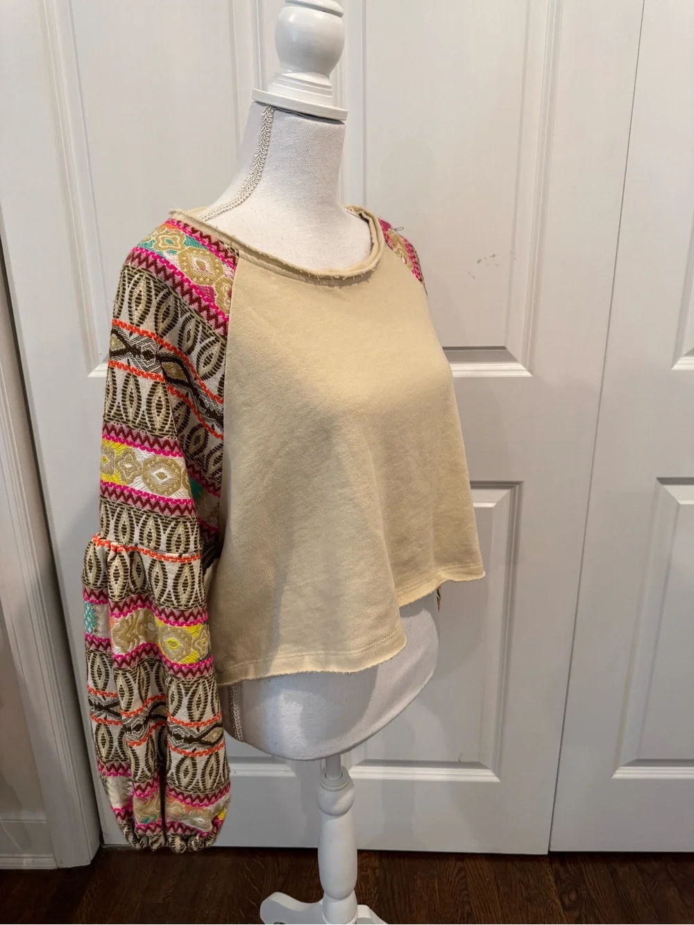 Free People Boho Embroidered Raglan Sleeve Top – Women’s Medium